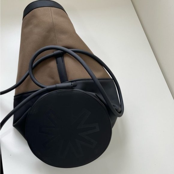 FREE People x Rains Bucket Sling Bag - Picture 6 of 11